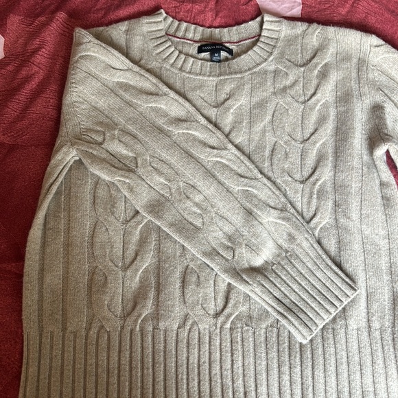 Banana Republic Wool Cable Knit Sweater - Picture 5 of 11